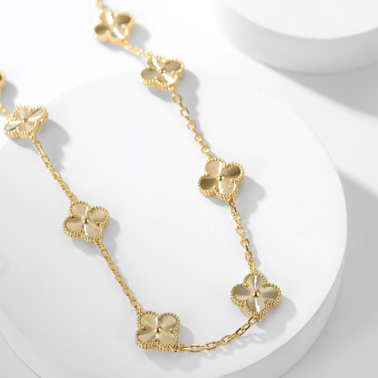 ¡®Dream¡¯CLOVER 10 MOTIFS LASER NECKLACE