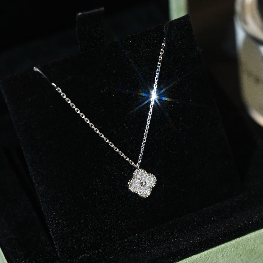 ¡®Dream¡¯CLOVER MINI 9.5MM PENDANT DIAMOND NECKLACE