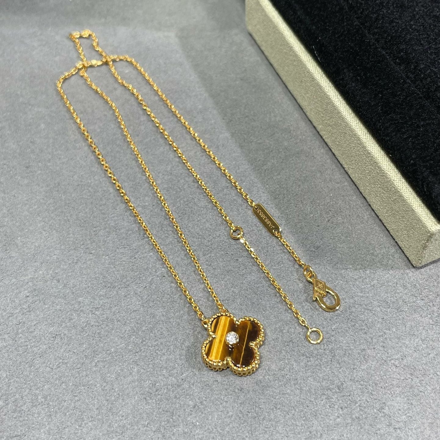¡®Dream¡¯CLOVER 15MM DIAMOND AND YELLOW TIGER'S EYE AGATE necklace
