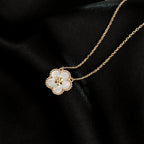 ¡®Dream¡¯LUCKY  WHITE MOP  PLUM BLOSSOM NECKLACE