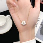¡®Dream¡¯LUCKY  WHITE MOP  PLUM BLOSSOM NECKLACE