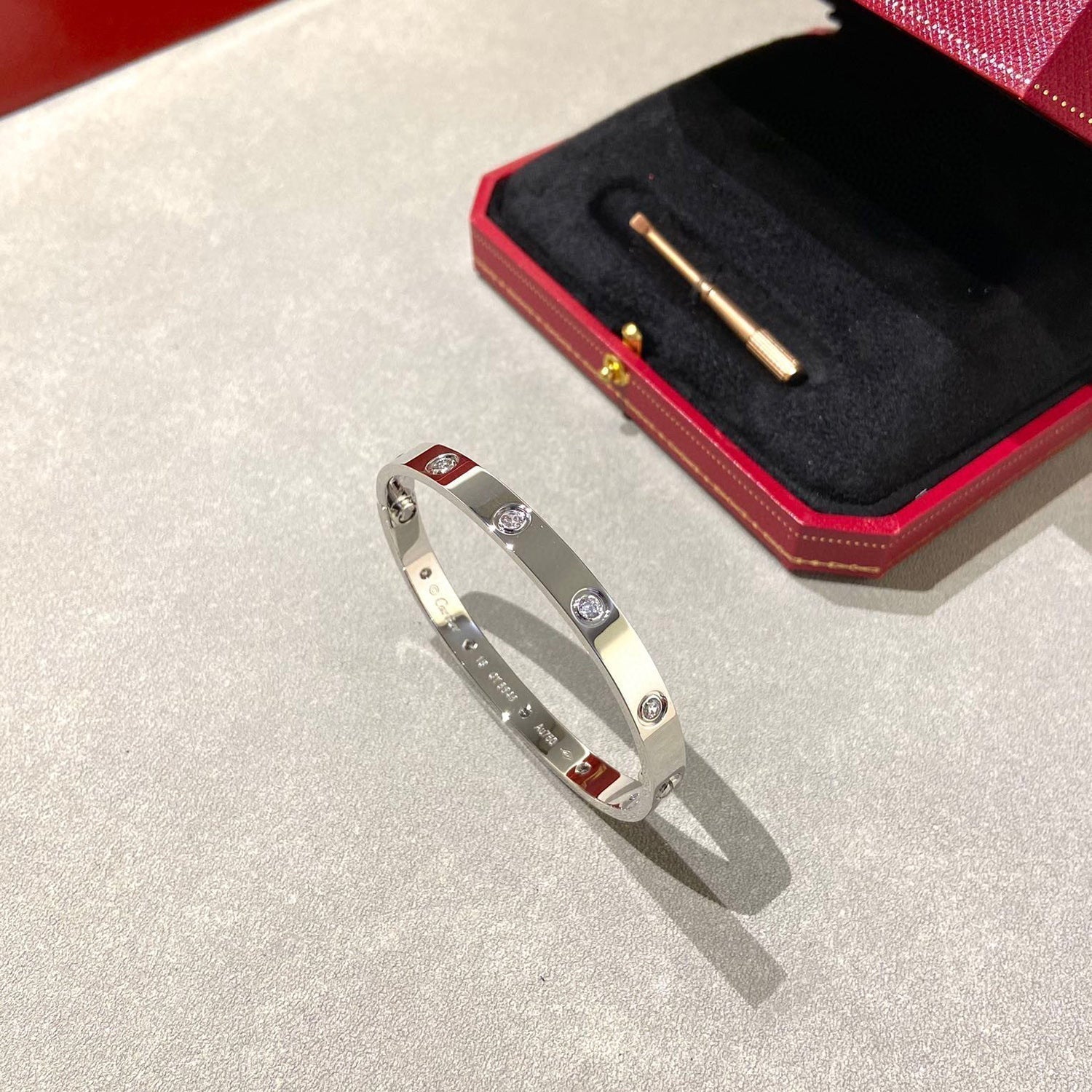 「ドリーム」LOVEブレスレット 6.1MM ダイヤモンド10石