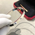 「ドリーム」LOVEブレスレット 6.1MM ダイヤモンド10石