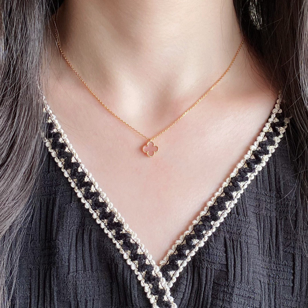 ¡®Dream¡¯CLOVER 15MM PINK MOTHER-OF-PEARL SINGLE FLOWER NECKLACE