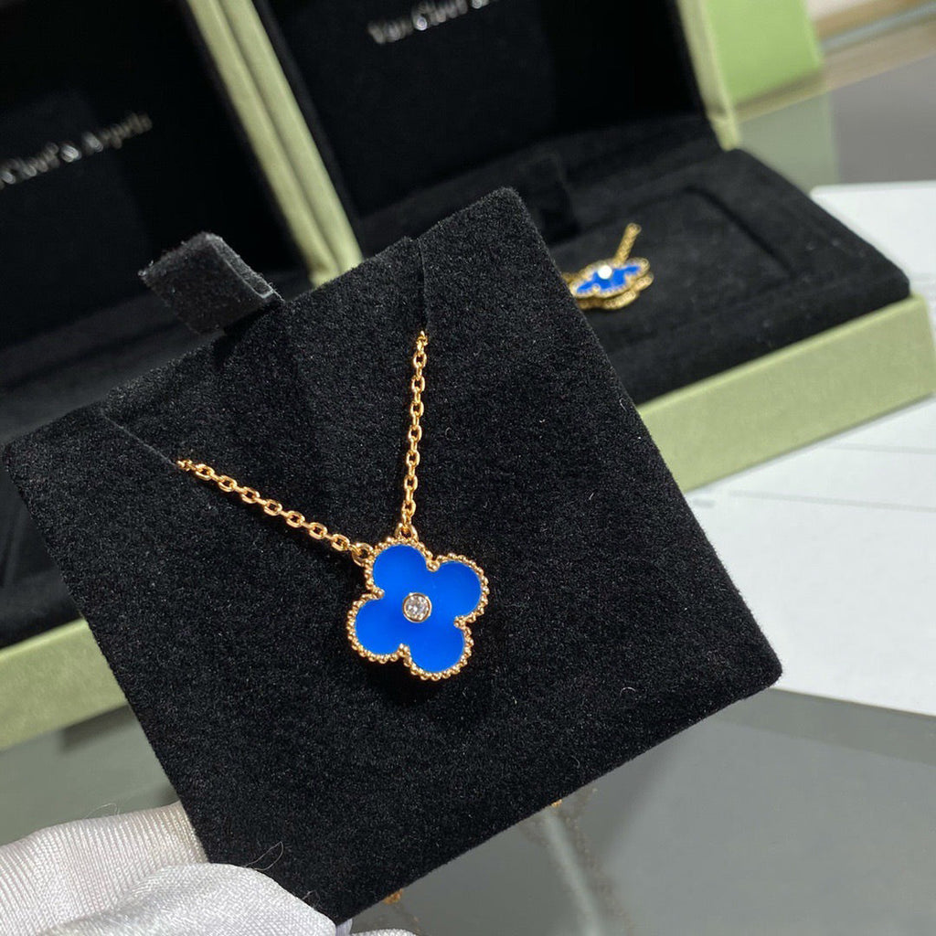 ¡®Dream¡¯CLOVER 15MM DIAMOND AND BLUE AGATE NECKLACE
