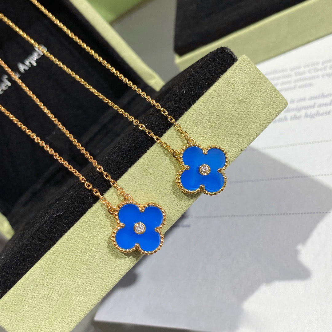 ¡®Dream¡¯CLOVER 15MM DIAMOND AND BLUE AGATE NECKLACE