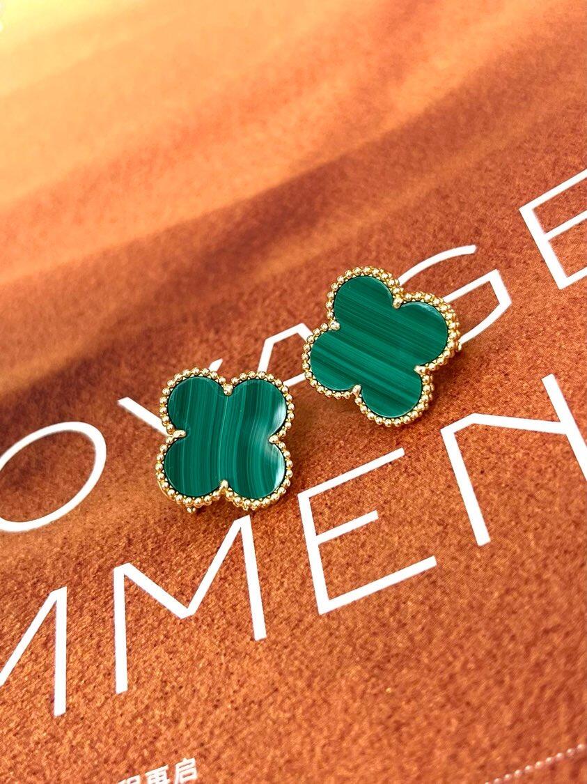 [Dream] CLOVER LARGE (20mm) 1 MOTIFS GREENER MOP STUD EARRINGS