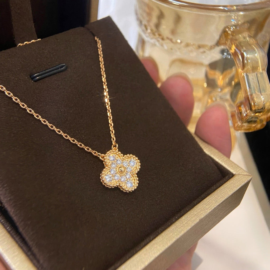 ¡®Dream¡¯CLOVER 15MM DIAMOND SINGLE FLOWER NECKLACE