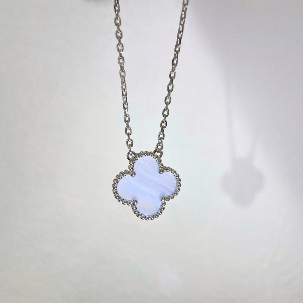 ¡®Dream¡¯CLOVER 15MM BLUE CHALCEDONY NECKLACE SILVER