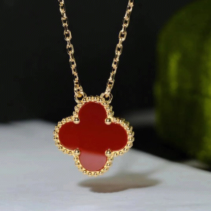 ¡®Dream¡¯CLOVER 15MM CARNELIAN SINGLE FLOWER NECKLACE