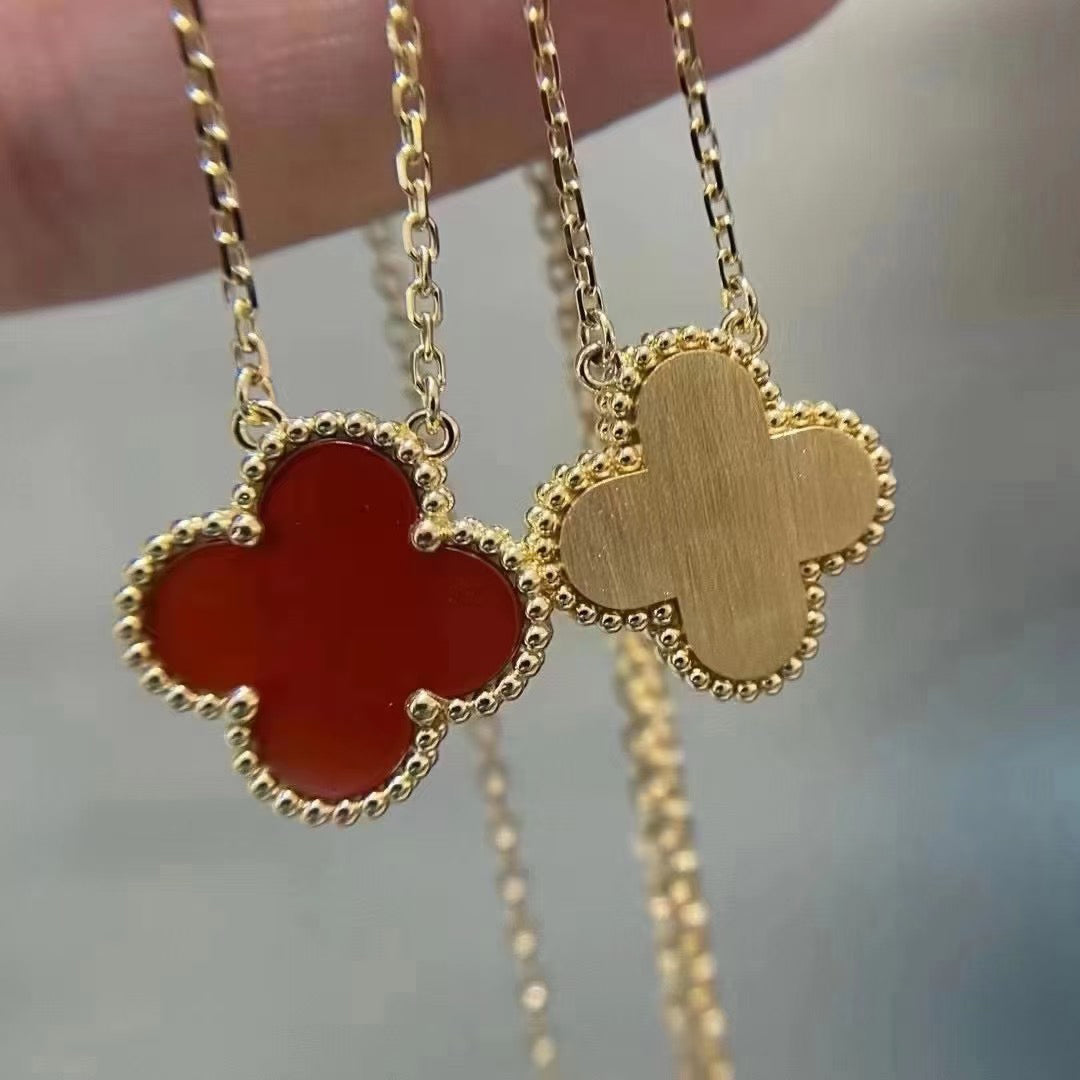 ¡®Dream¡¯CLOVER 15MM CARNELIAN SINGLE FLOWER NECKLACE