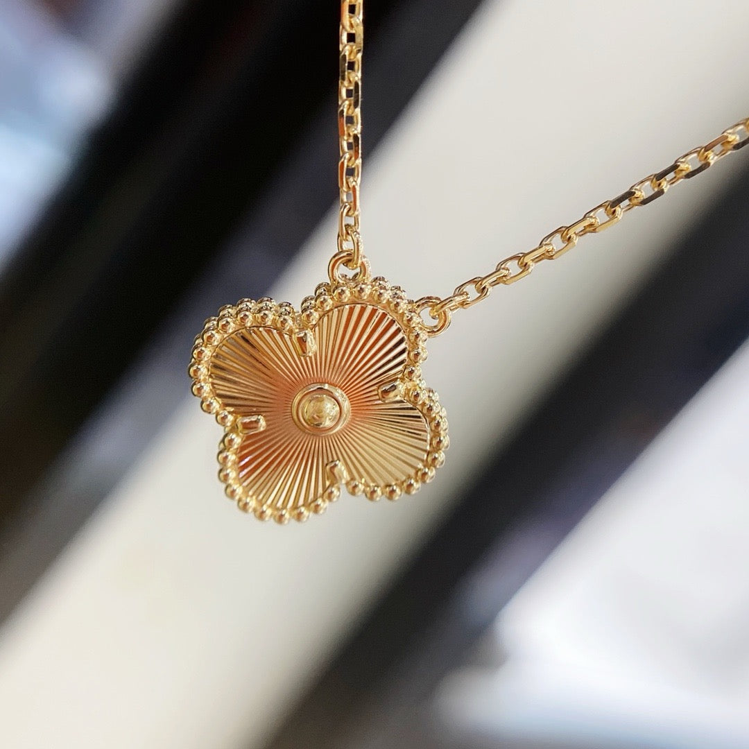 ¡®Dream¡¯CLOVER 15MM LASER NECKLACE