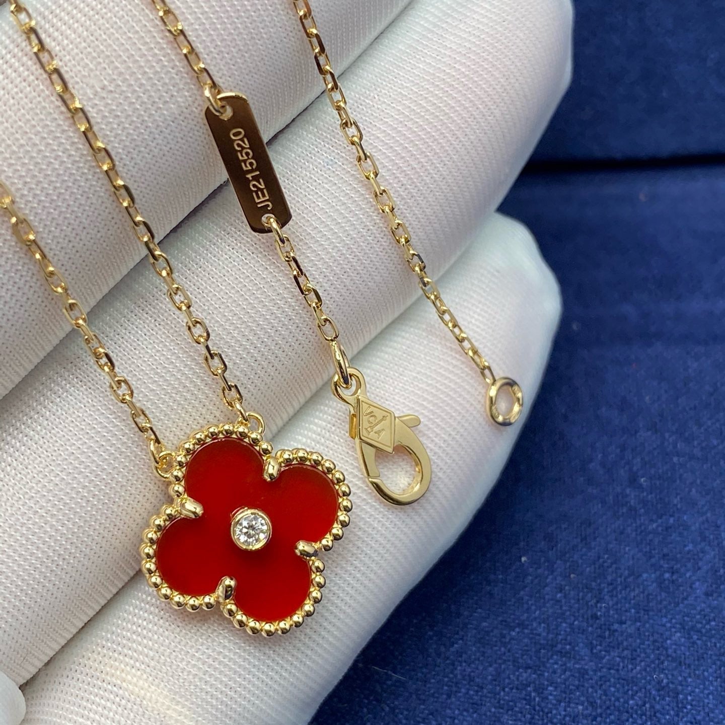 ¡®Dream¡¯CLOVER 15MM DIAMOND CARNELIAN NECKLACE