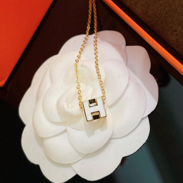 ¡®Dream¡¯H WHITE SQUARE GOLD NECKLACE