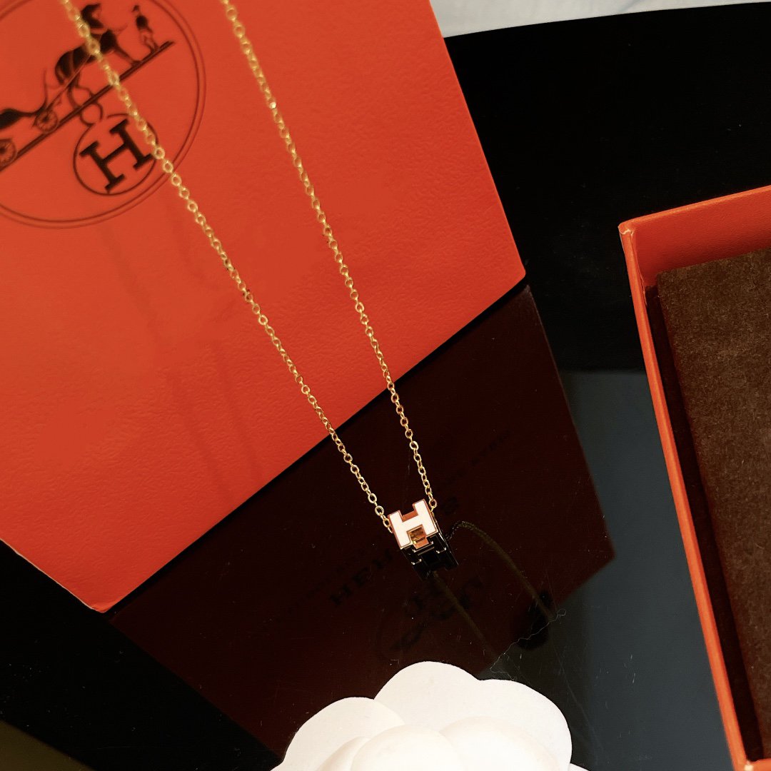 ¡®Dream¡¯H WHITE SQUARE GOLD NECKLACE