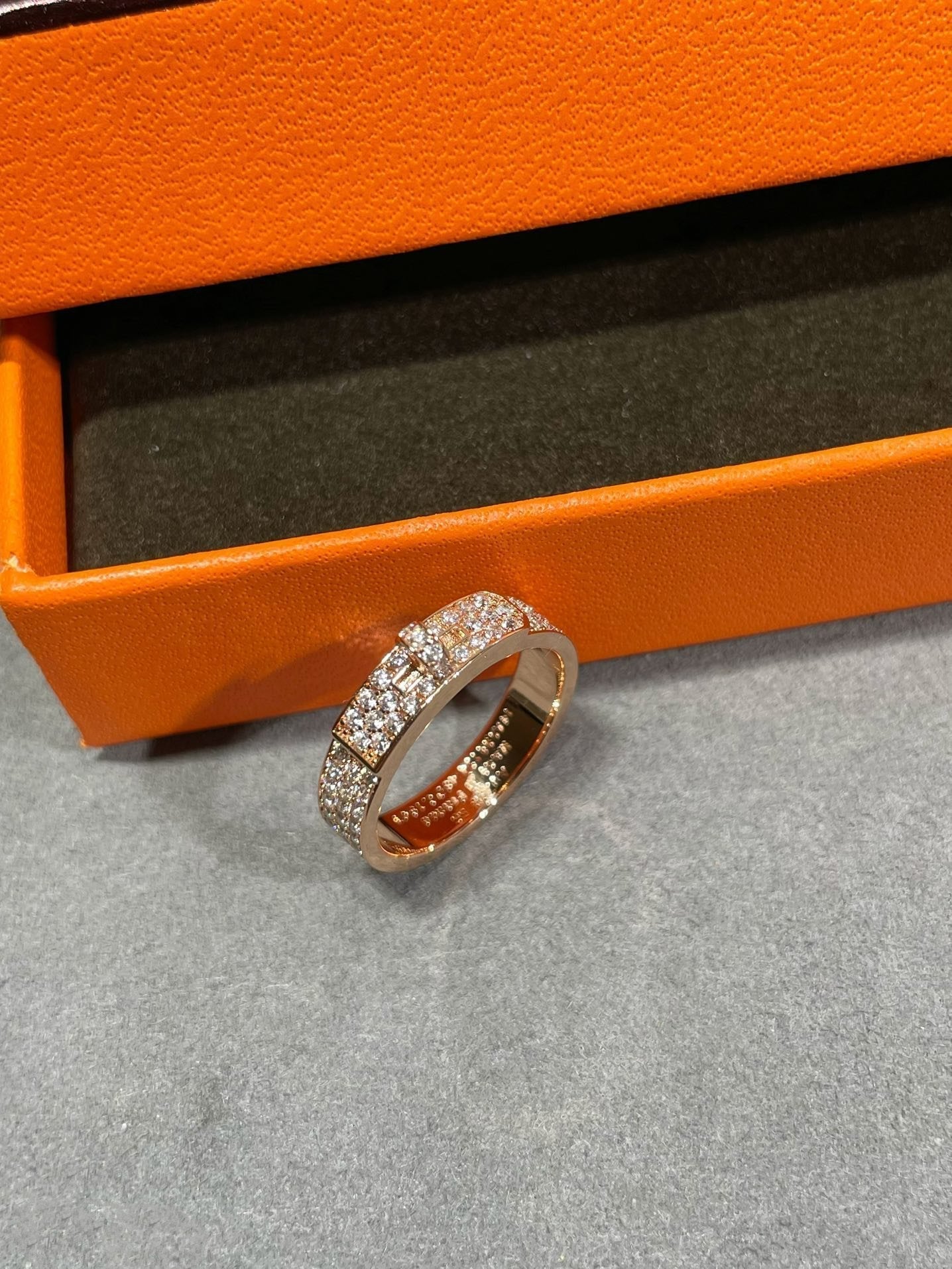 ¡®Dream¡¯KELLY PINK GOLD DIAMOND RING
