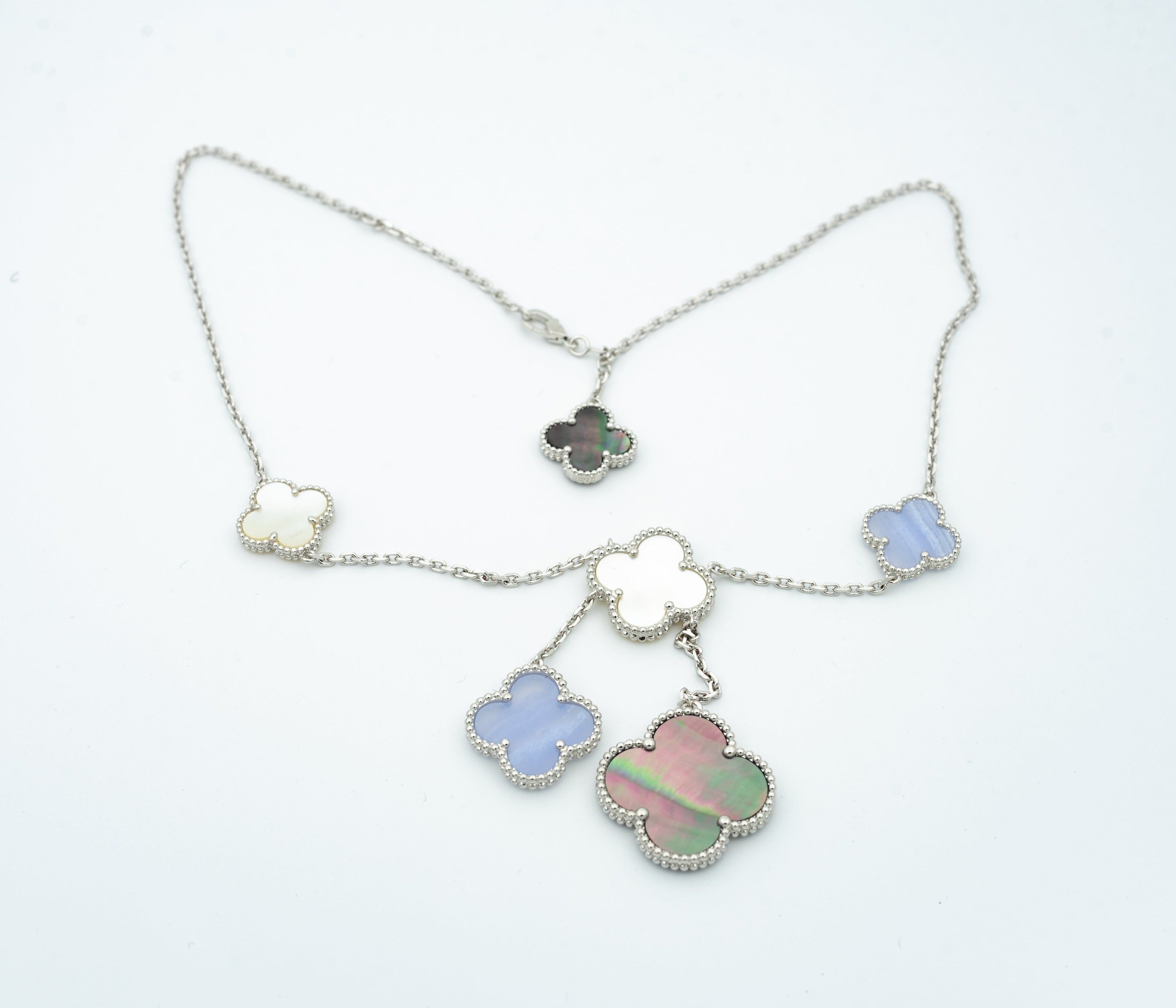 ¡®Dream¡¯CLOVER MOP CHALCEDONY NECKLACE SILVER 6 MOTIF