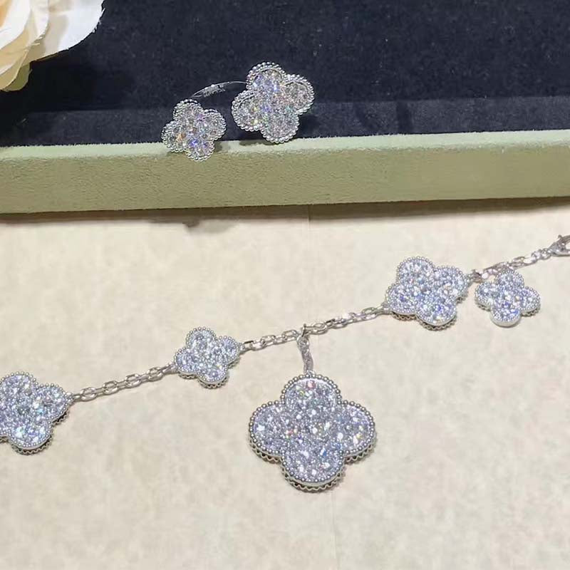 ¡®Dream¡¯CLOVER 6 MOTIFS SILVER DIAMOND BRACELET