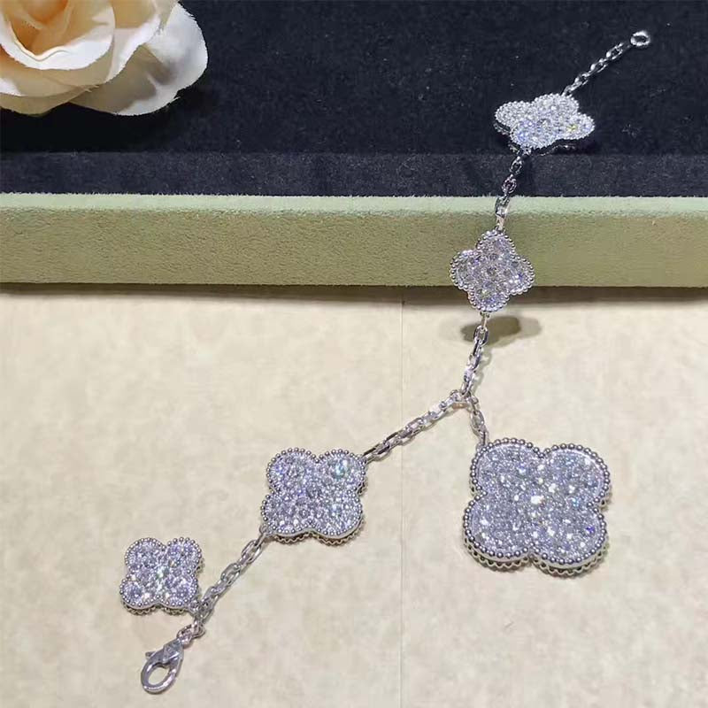 ¡®Dream¡¯CLOVER 6 MOTIFS SILVER DIAMOND BRACELET