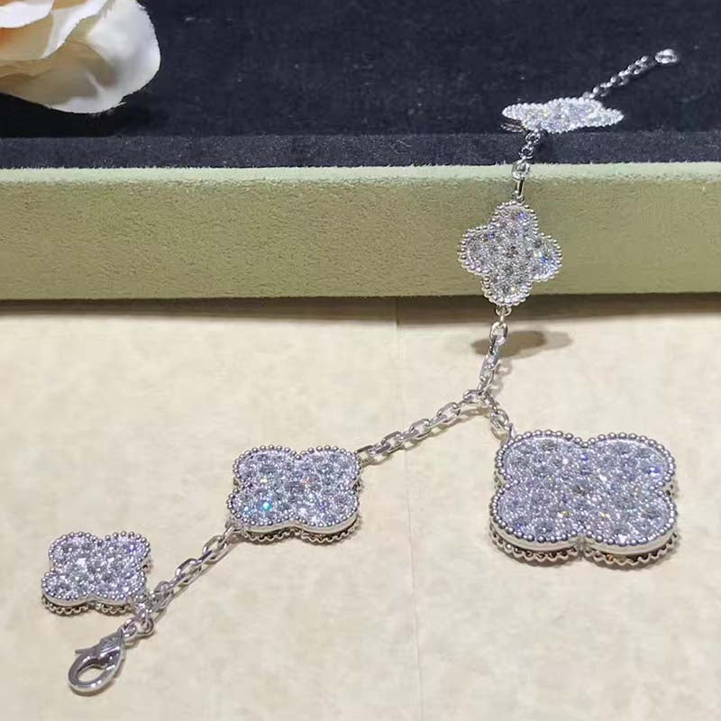 ¡®Dream¡¯CLOVER 6 MOTIFS SILVER DIAMOND BRACELET