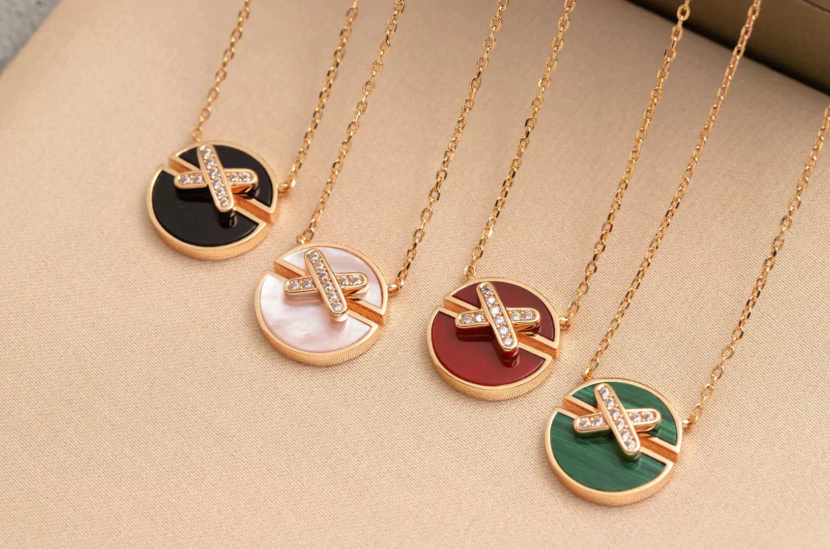 ¡®Dream¡¯JEUX DE ROSE GOLD DIAMOND NECKLACE