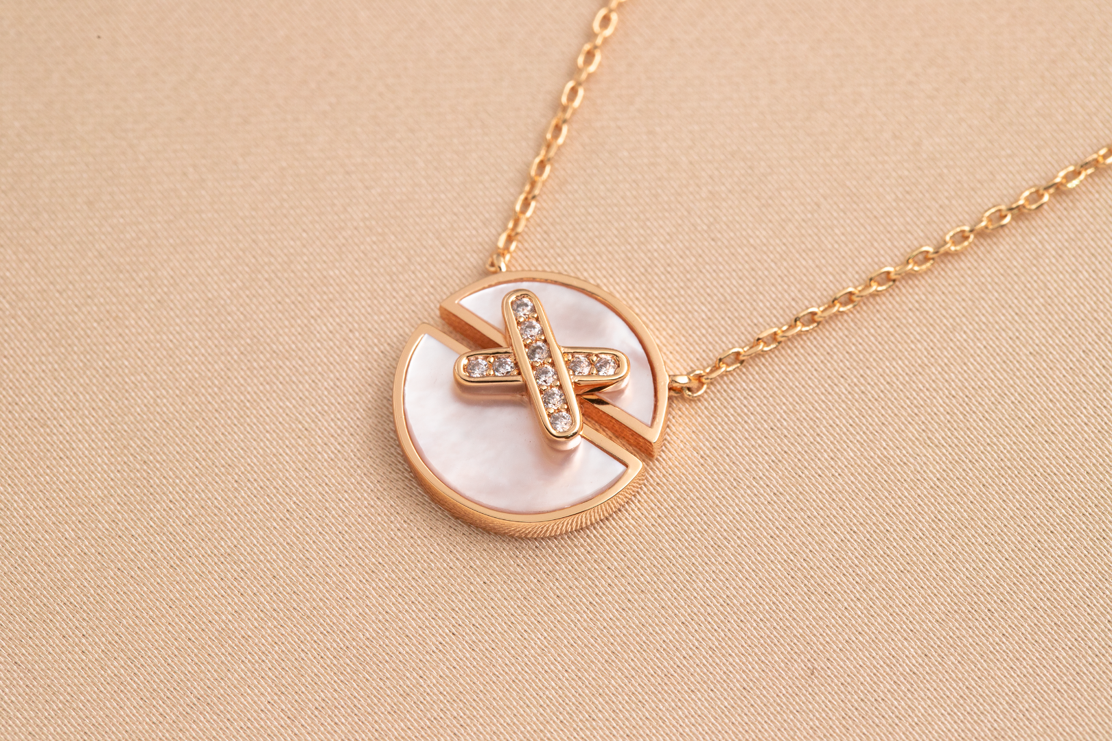 ¡®Dream¡¯JEUX DE PINK GOLD DIAMOND NECKLACE