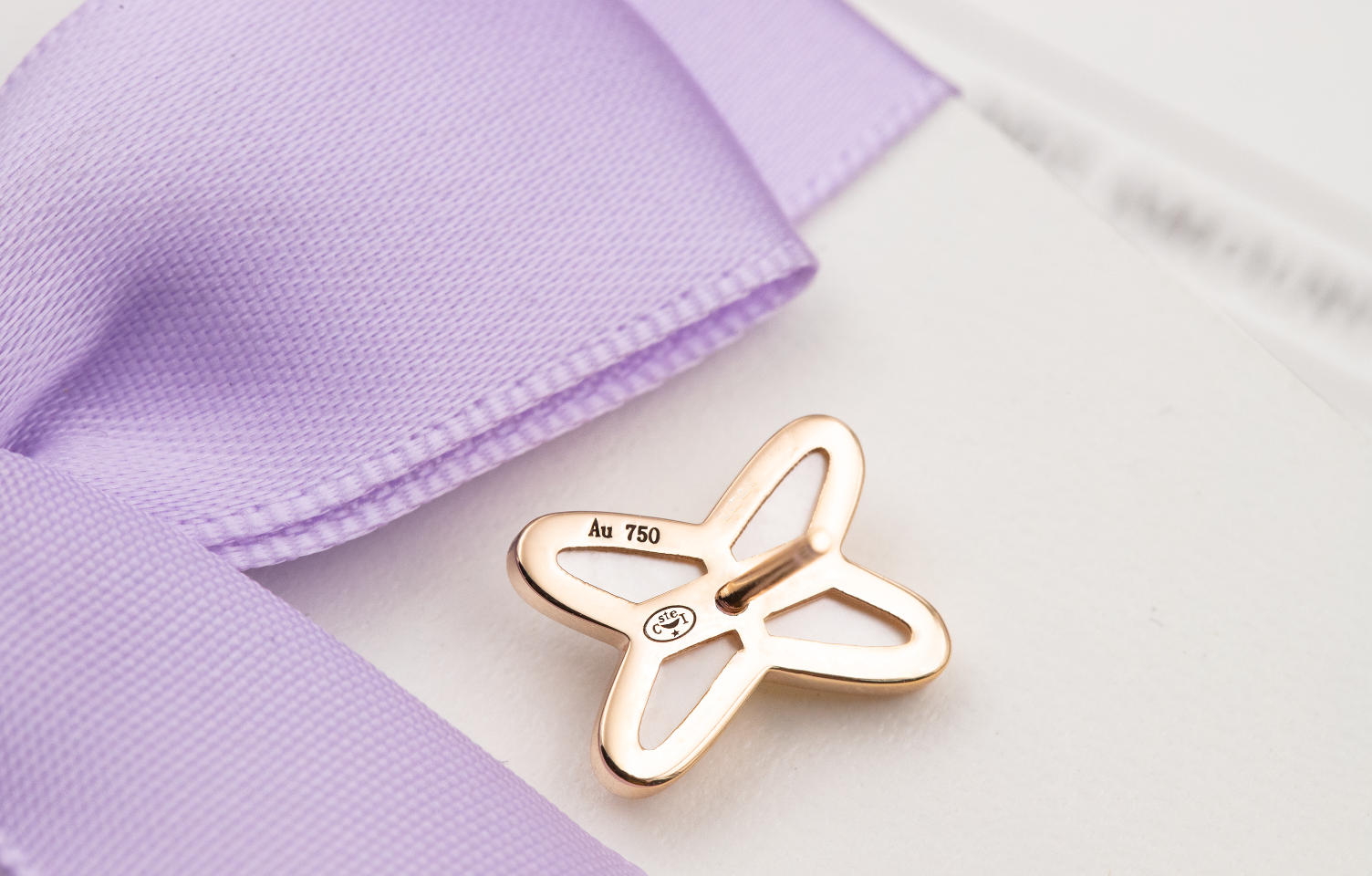 'Dream' JEUX DE WHITE MOP PINK GOLD DIAMOND EARRINGS