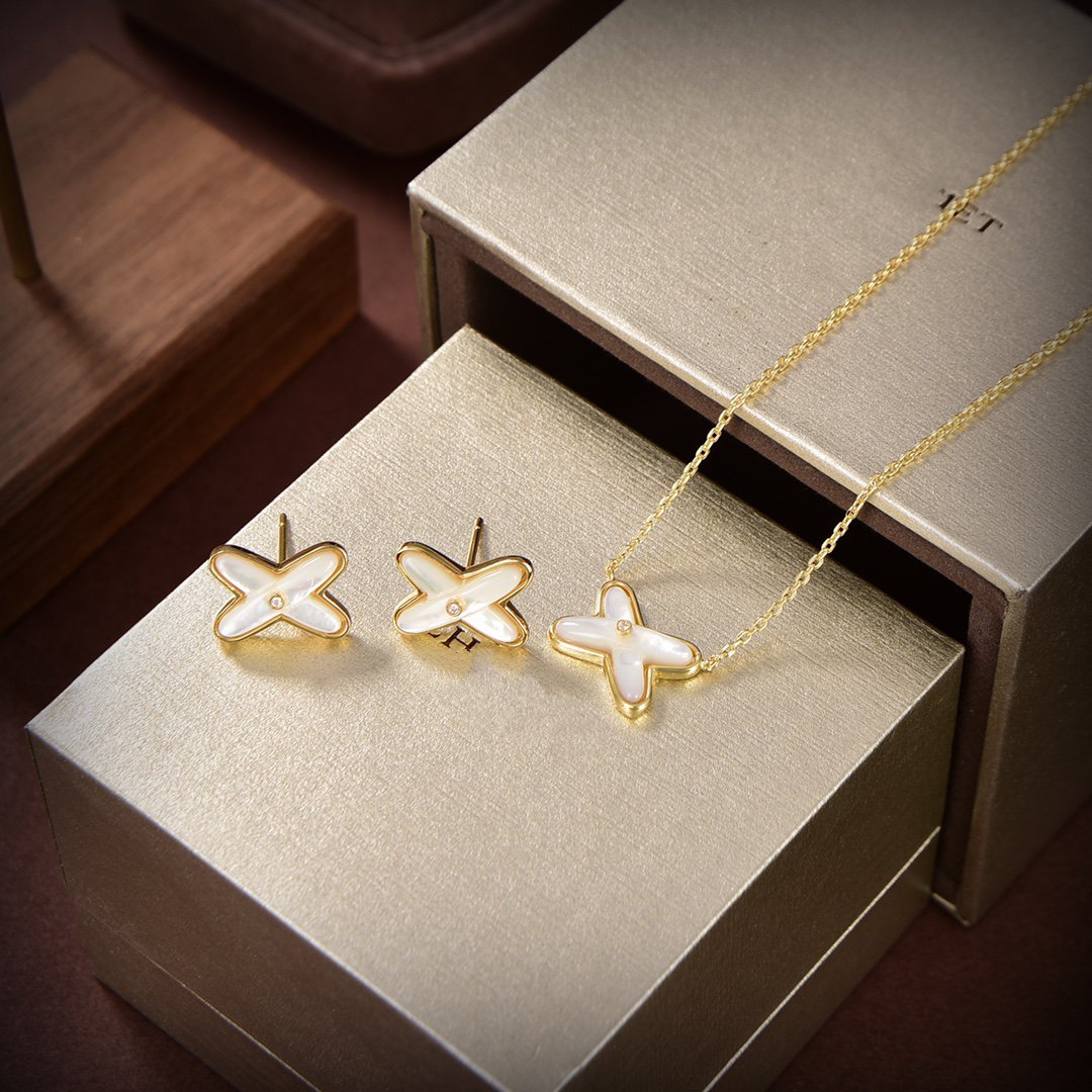 ¡®Dream¡¯JEUX DE WHITE MOP GOLD DIAMOND EARRINGS