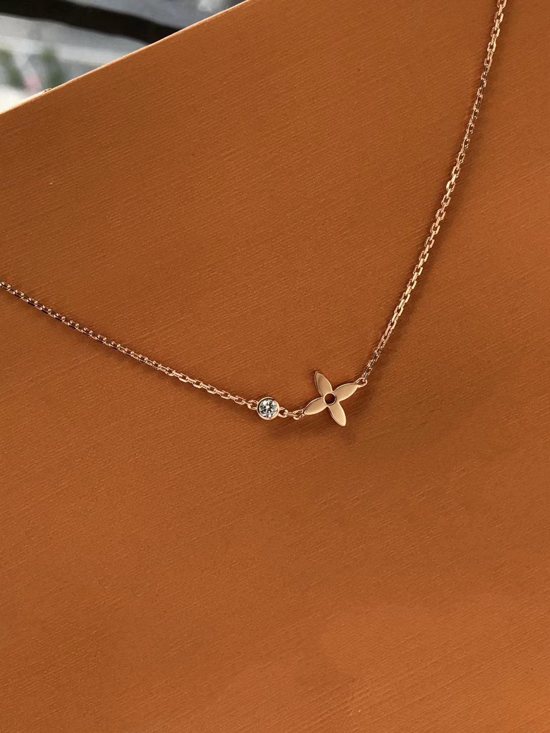 ¡®Dream¡¯BLOSSOM PENDANT PINK GOLD AND DIAMOND