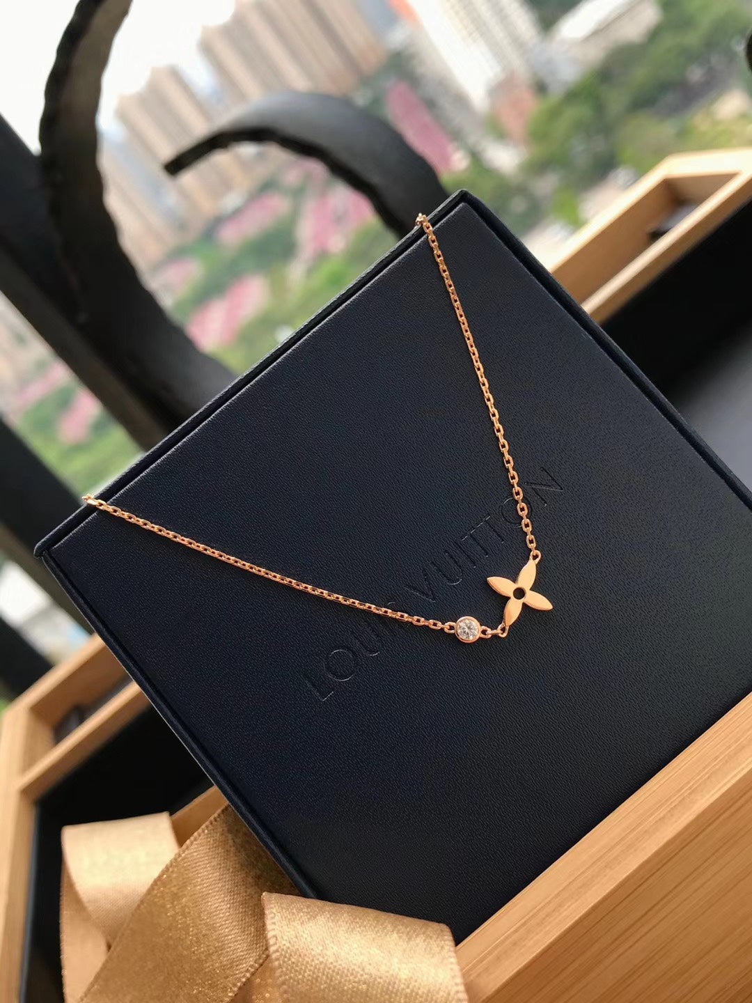¡®Dream¡¯BLOSSOM PENDANT PINK GOLD AND DIAMOND