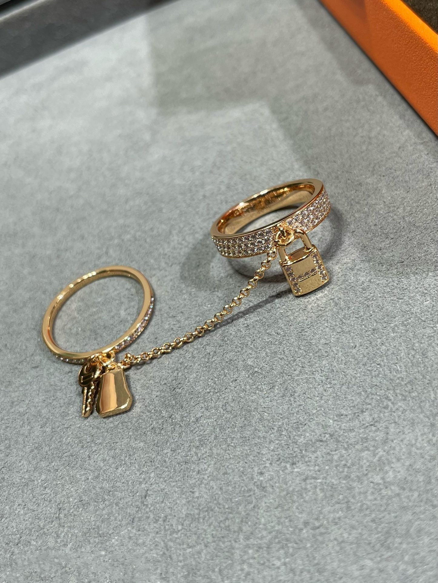 ¡®Dream¡¯HM KELLY CLOCHETTE DOUBLE RING IN  WITH DIAMONDS