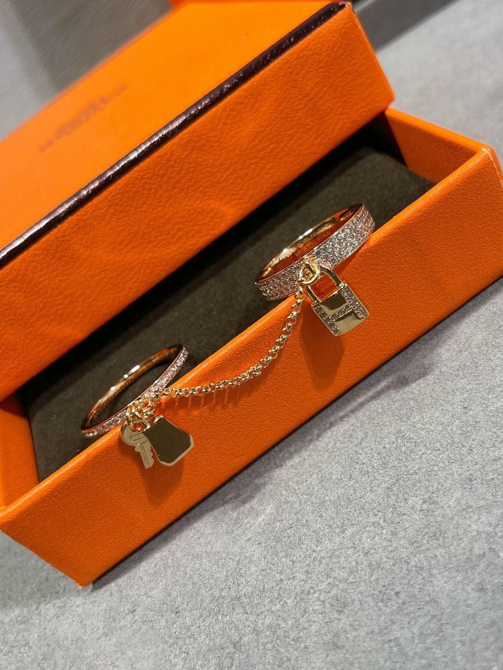 ¡®Dream¡¯HM KELLY CLOCHETTE DOUBLE RING IN  WITH DIAMONDS