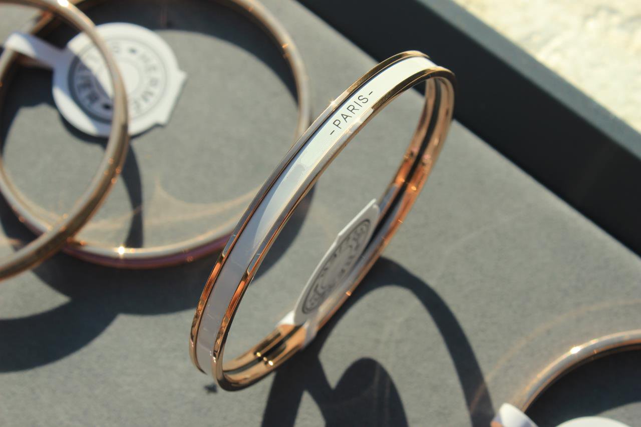 ¡®Dream¡¯HM UNI BANGLE BAG