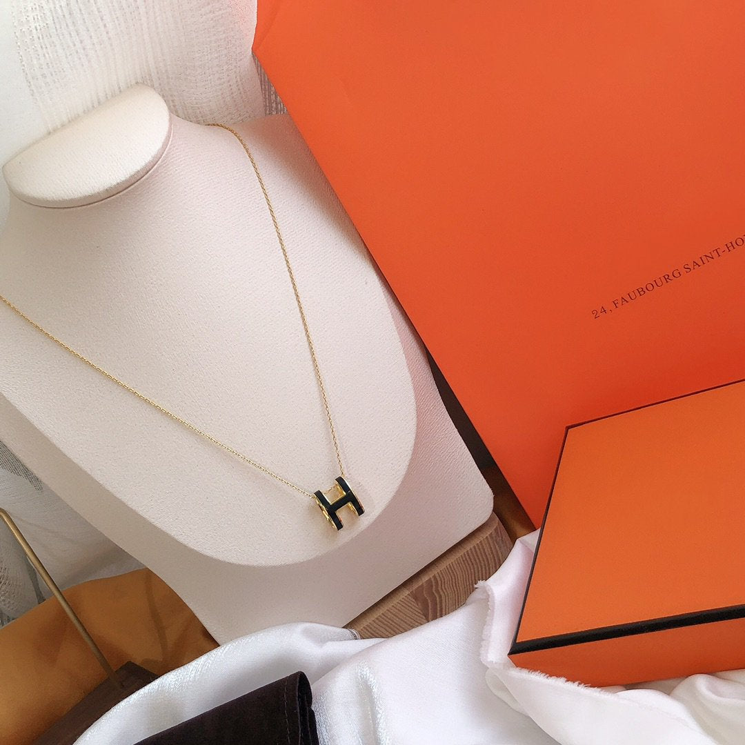 ¡®Dream¡¯HM CLIC BLACK ENAMEL GOLD NECKLACE