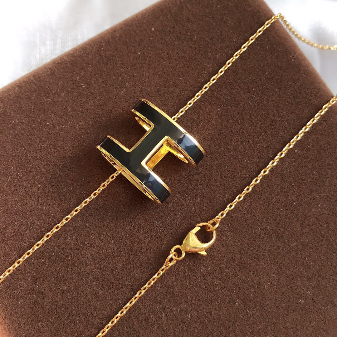 ¡®Dream¡¯HM CLIC BLACK ENAMEL GOLD NECKLACE