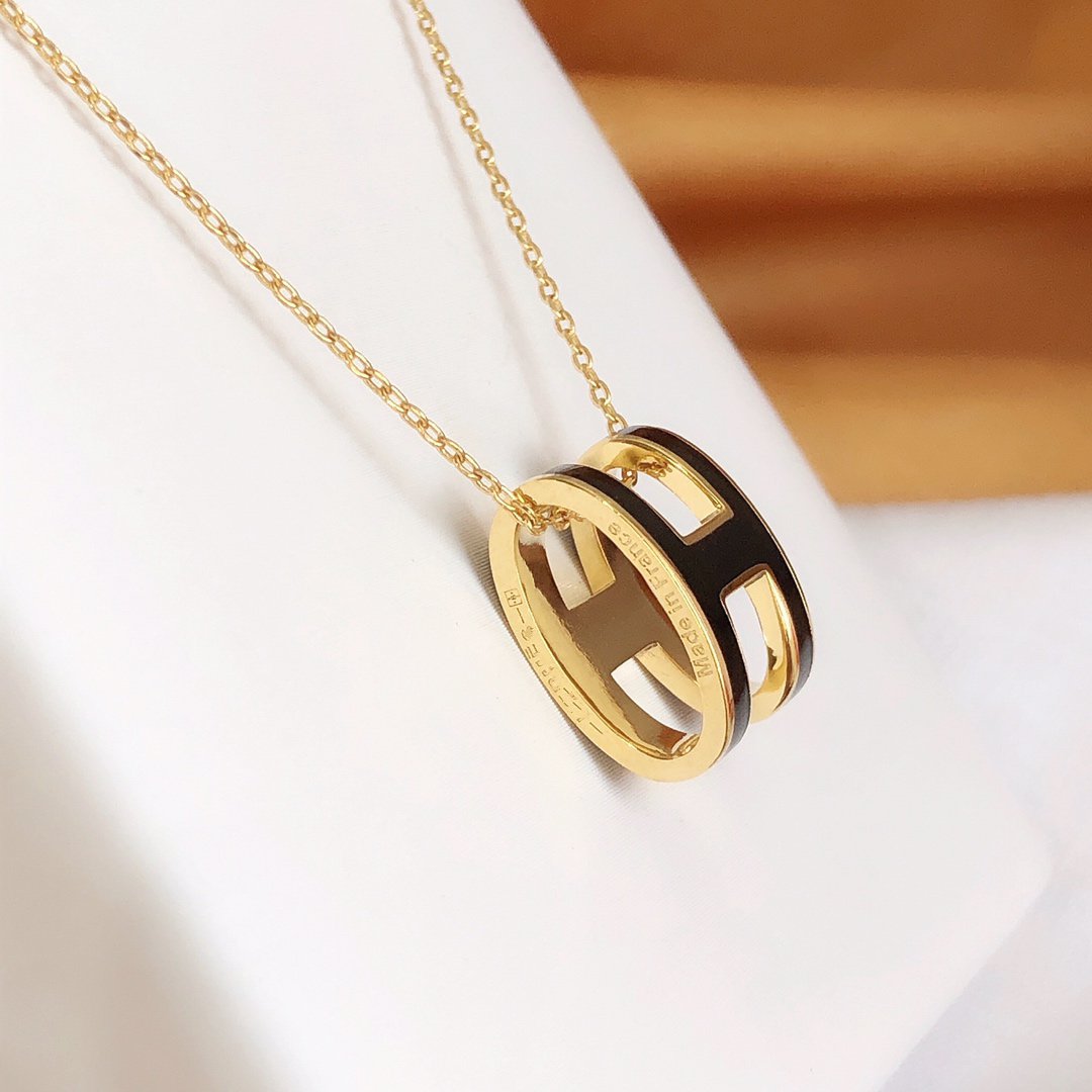 ¡®Dream¡¯HM CLIC BLACK ENAMEL GOLD NECKLACE