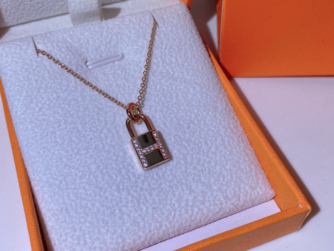 ¡®Dream¡¯HM ADVANCED NICHE LOCK HEAD NECKLACE DIAMONDS