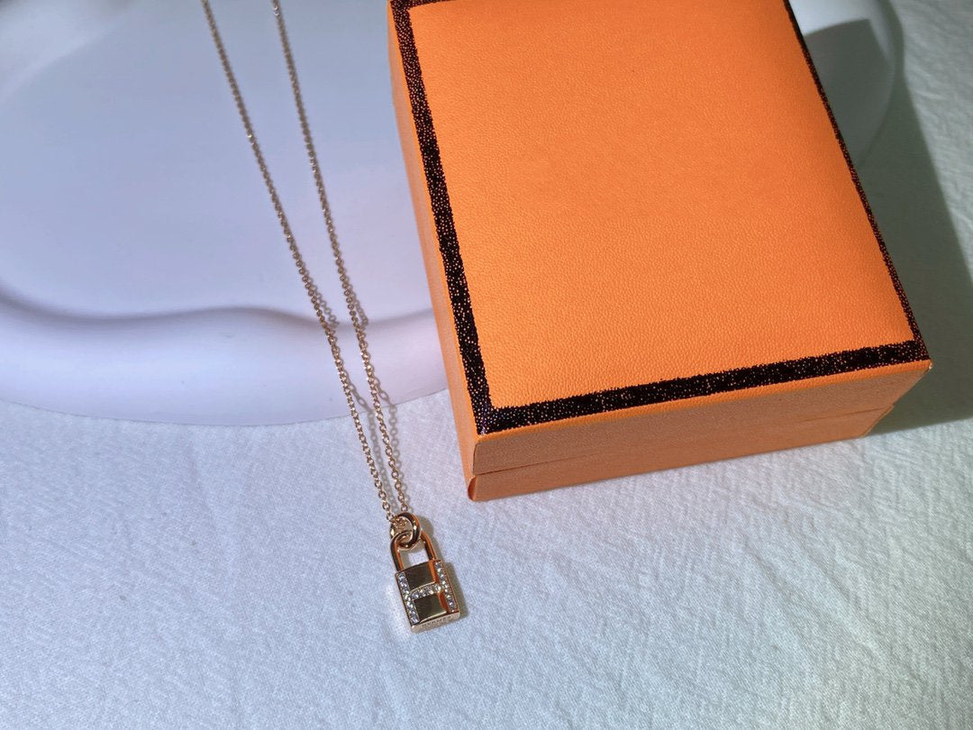 ¡®Dream¡¯HM ADVANCED NICHE LOCK HEAD NECKLACE DIAMONDS