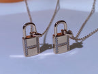 „Dream“HM ADVANCED NICHE LOCK HEAD HALSKETTE DIAMANTEN