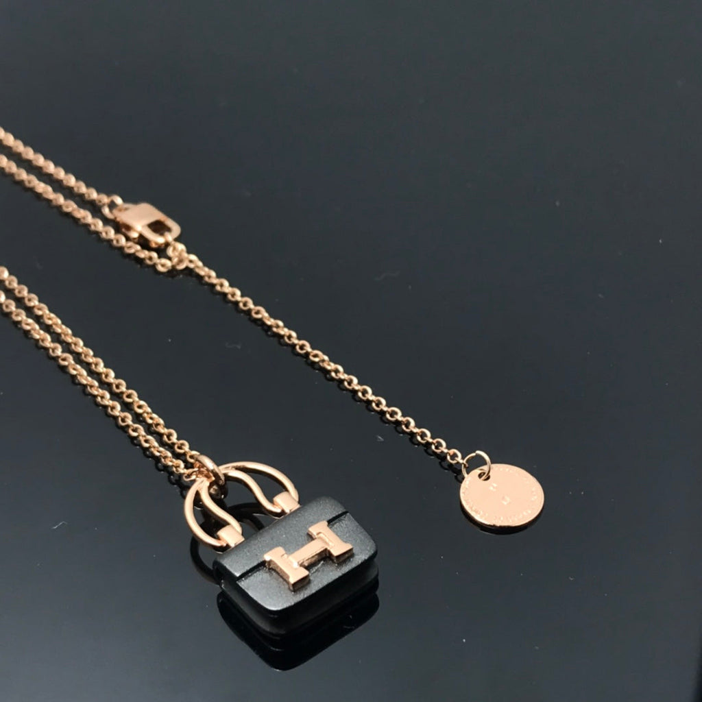 ¡®Dream¡¯WOMEN'S HM AMULETTES CONSTANCE PENDANT NECKLACE