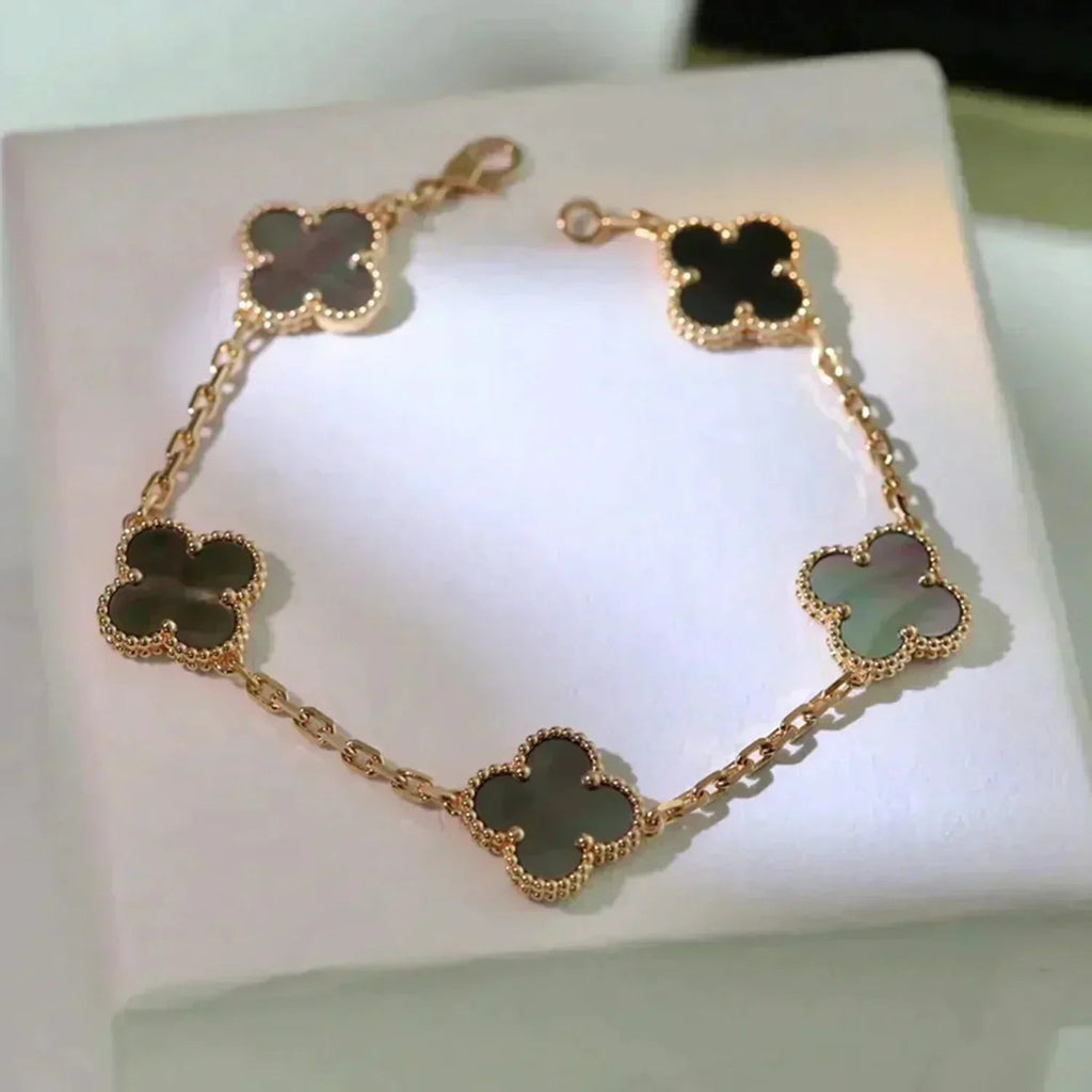 [Dream]New CLOVER 5 MOTIF GRAY MOP BRACELET COLLECTION