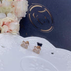 „Dream“-Ohrringe aus Roségold mit Diamanten