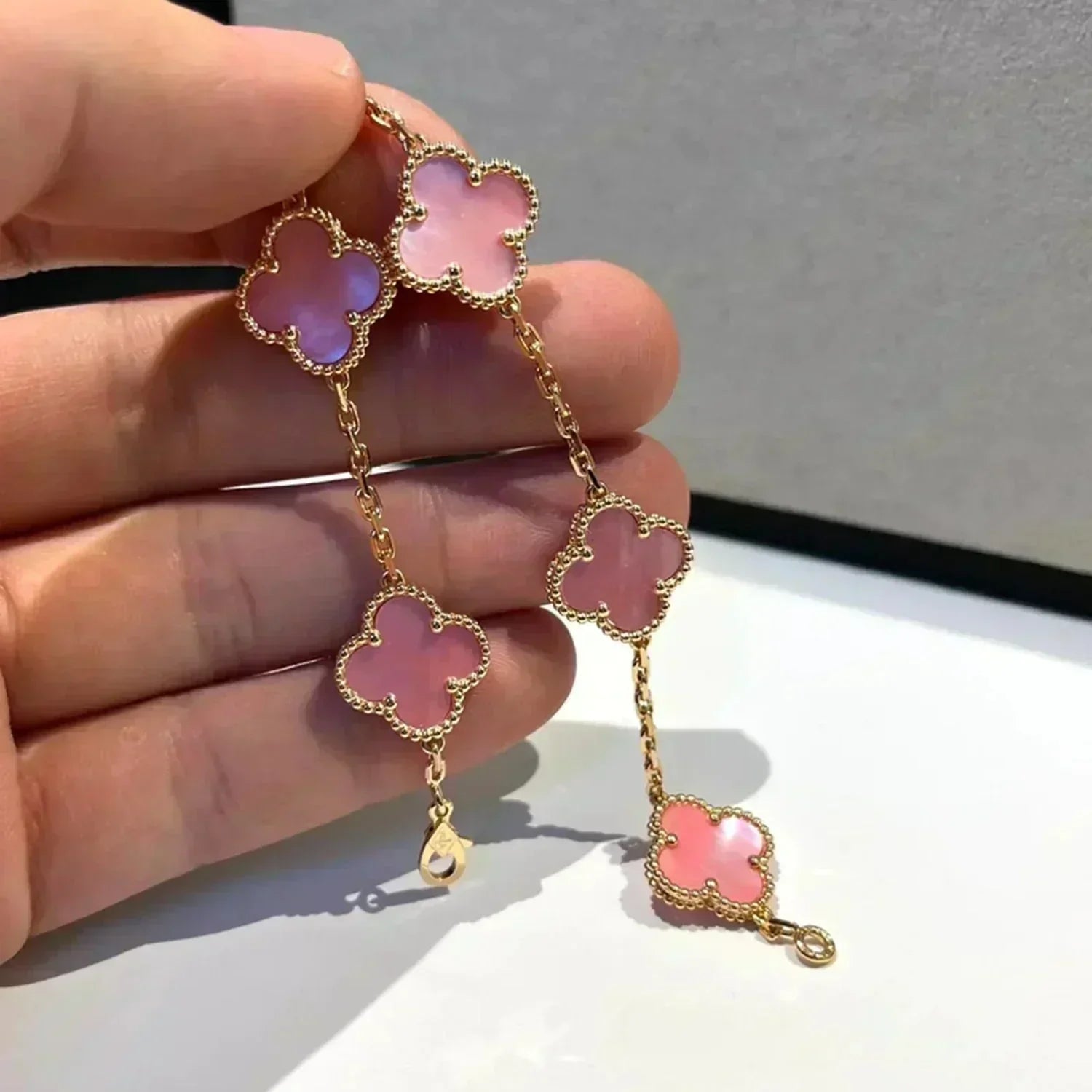 [Dream]New  CLOVER 5 MOTIFS  PINK MOP BRACELET COLLECTION