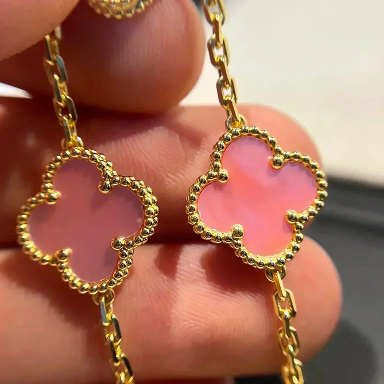 [Dream]New  CLOVER 5 MOTIFS  PINK MOP BRACELET COLLECTION