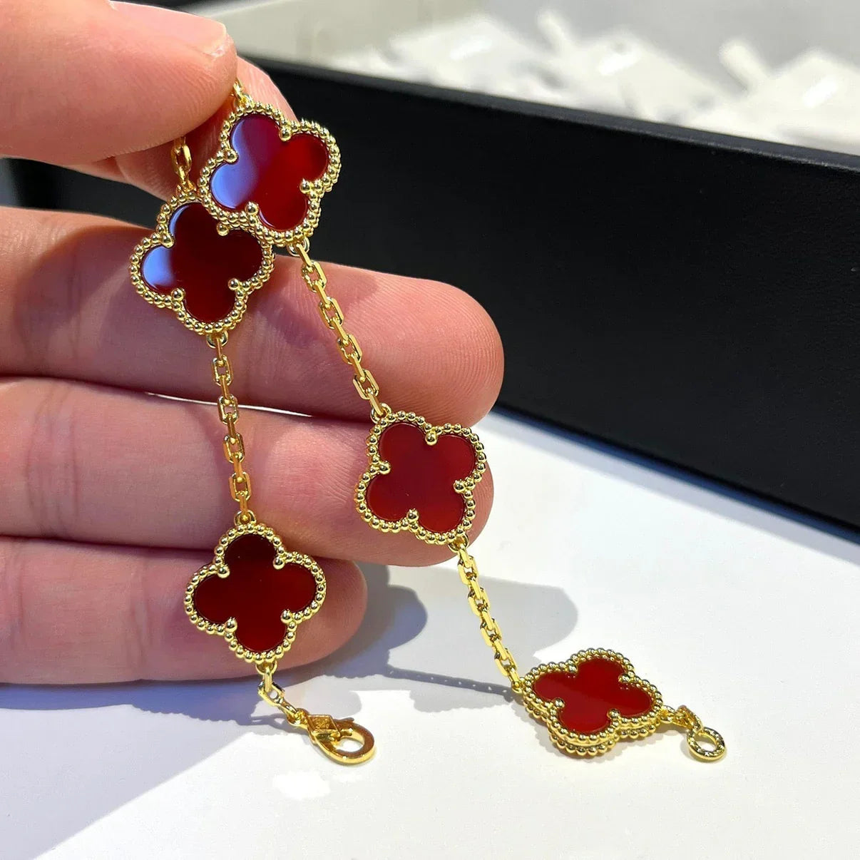 [Dream]New  CLOVER 5 MOTIF RED CORNELIAN BRACELET COLLECTION