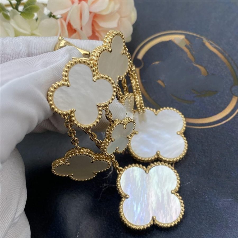 ¡®Dream¡¯CLOVER EARRINGS WHITE MOP 4 MOTIFS GOLD