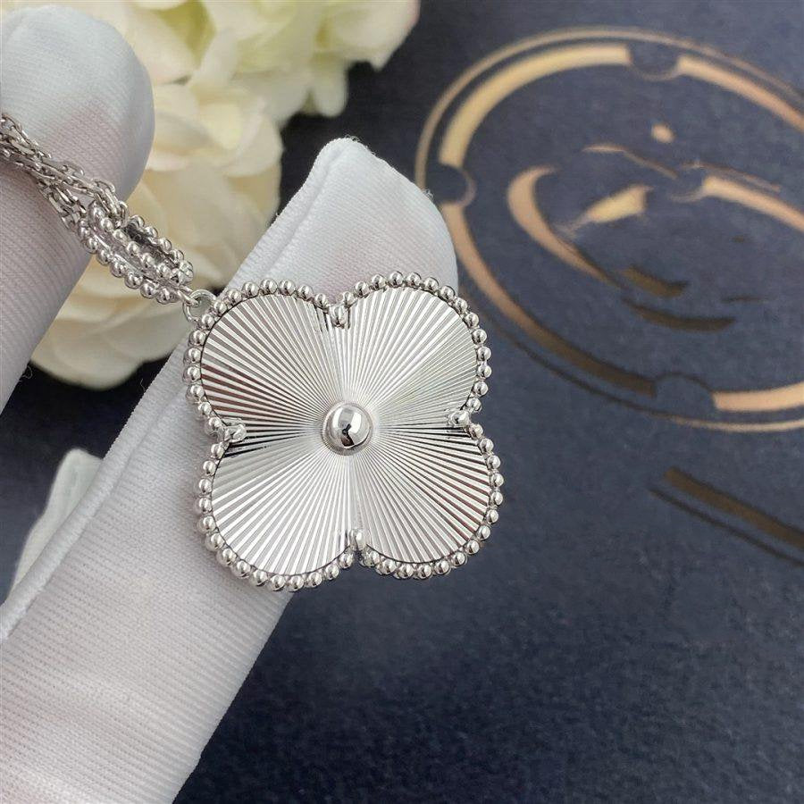 ¡®Dream¡¯CLOVER 25MM SILVER BIG CLOVER NECKLACE