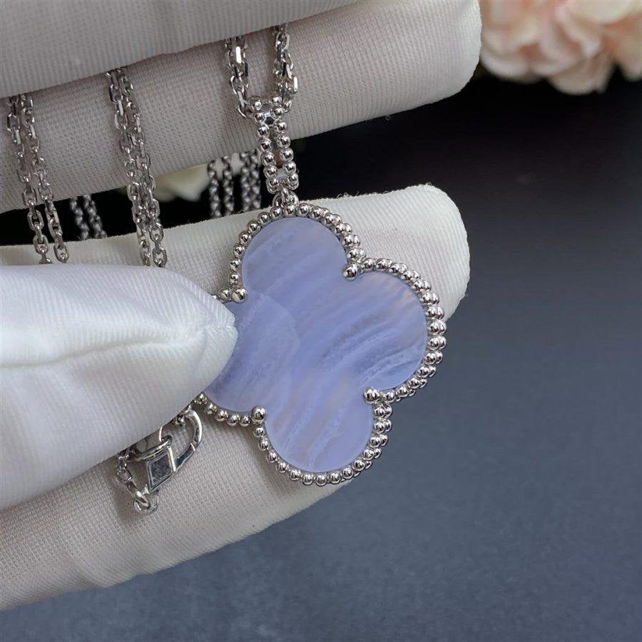 ¡®Dream¡¯CLOVER SILVER CHALCEDONY BIG CLOVER NECKLACE