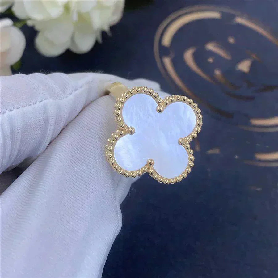 ¡®Dream¡¯CLOVER WHITE MOP RING