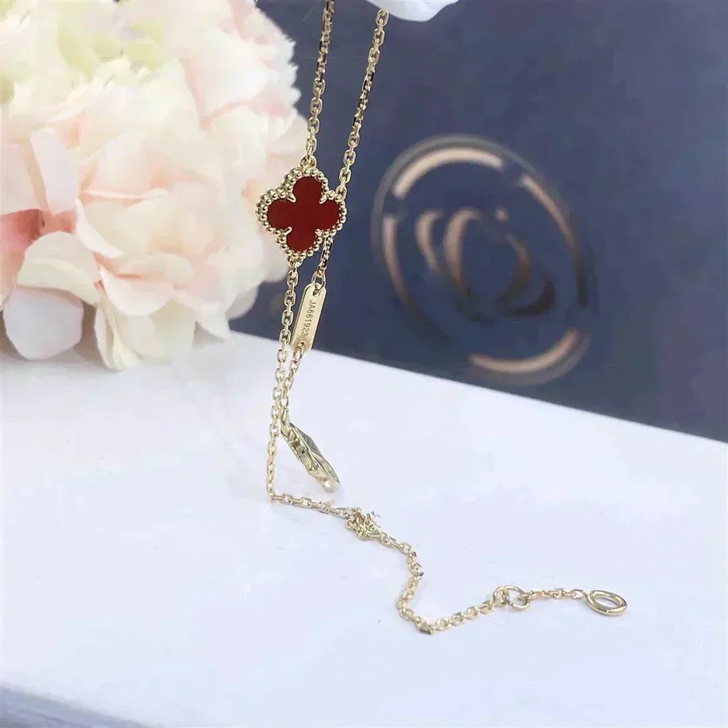 "Traum"CLOVER CARNELIAN EINZELBLUMENARMBAND